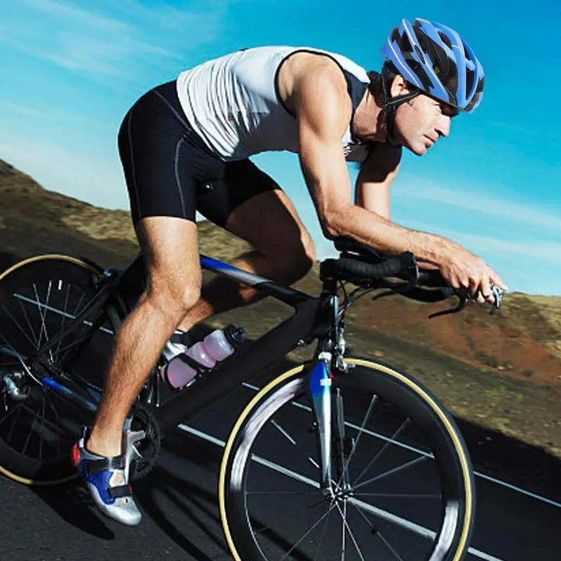 Lightweight Bicycle Helmet For Men And Women Breathable EPS Safety Headgear For Road Cycling