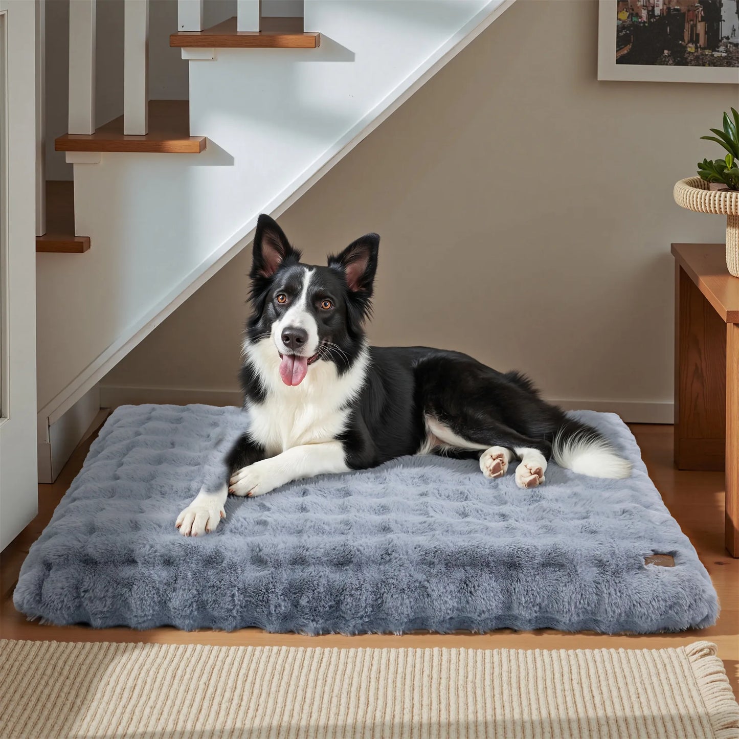 Fluffy Dog Crate Bed for Extra Large Dogs, Plush Faux Fur Crate Pad, Calming Anti Anxiety Dog Bed, Washable Soft Warm Crate