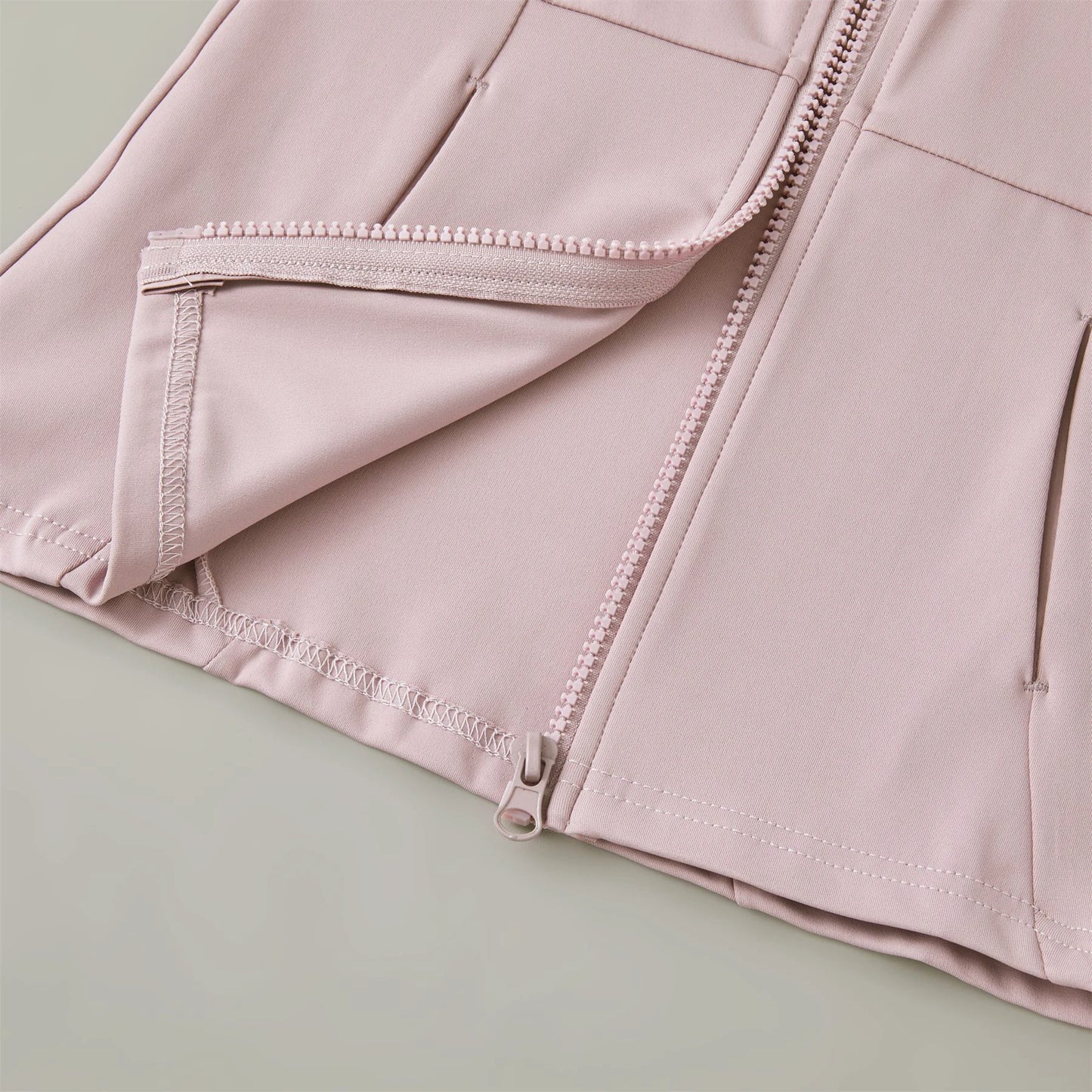 Women's Lightweight Yoga Jacket with Zipper Pockets and Thumb Hole